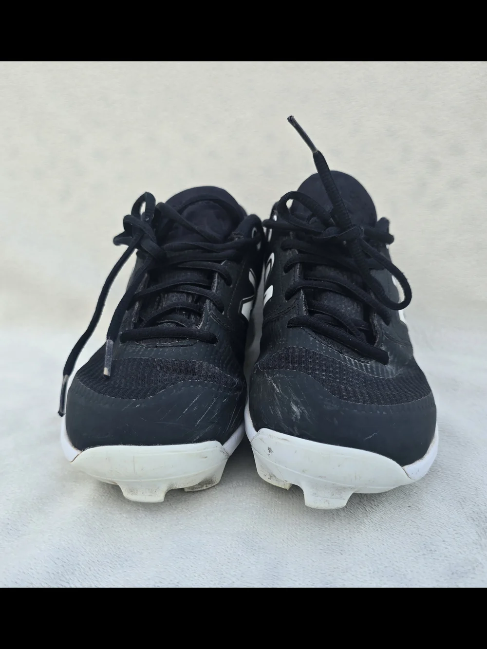 New Balance Unisex Fresh Foam Velo V3 Softball Baseball Cleats Black + White VGC